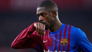 Dembélé sur le court sans maillot